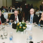 Jantar servido aos convidados durante o evento